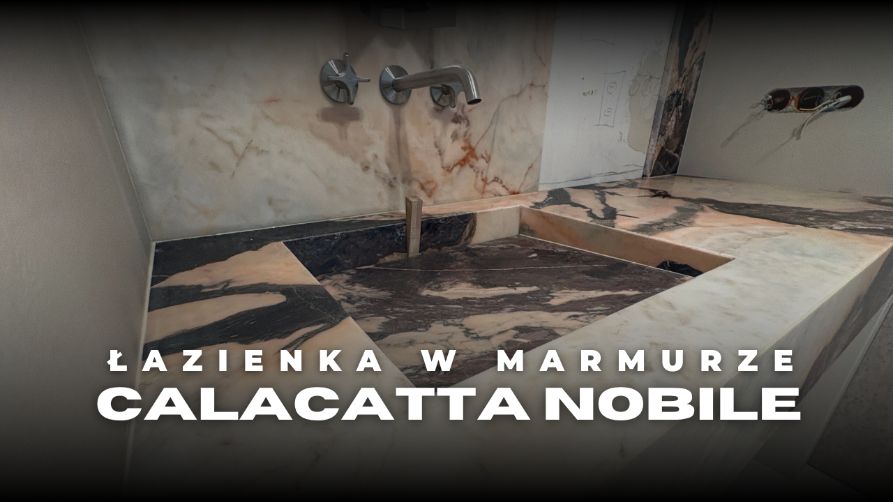 Blat z umywalką zintegrowaną i okładziny ścienne z marmuru Calacatta Nobile